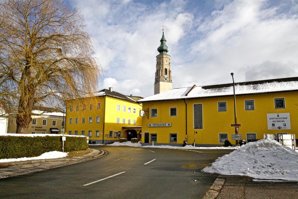 Stiftsgasthof Hochburg Eksteriør bilde